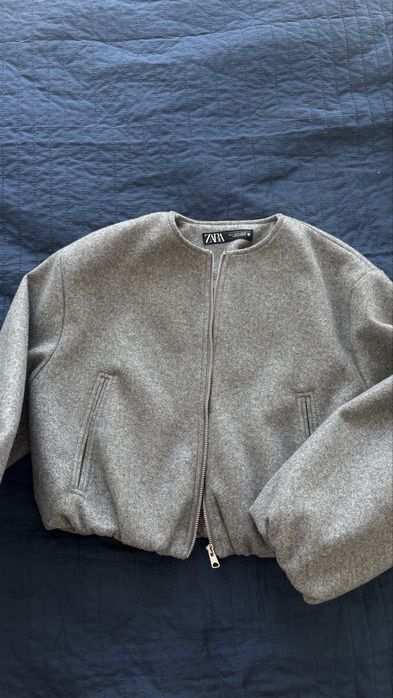 Жіночий бомбер Zara
