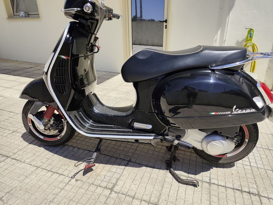 Vespa 300 GTS (2016)
