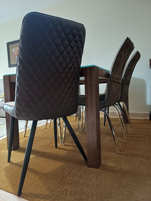 Mesa de Jantar com 6 cadeiras