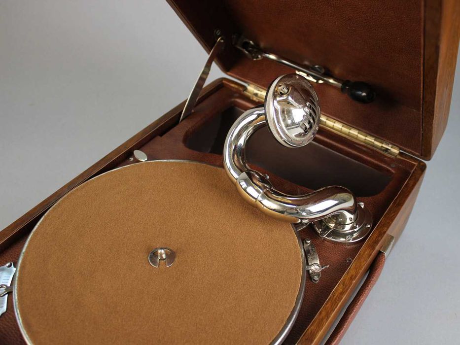 Реставрація патефонів