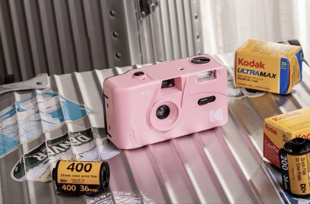 Kodak m35 фотоапарат рожевий плівковий