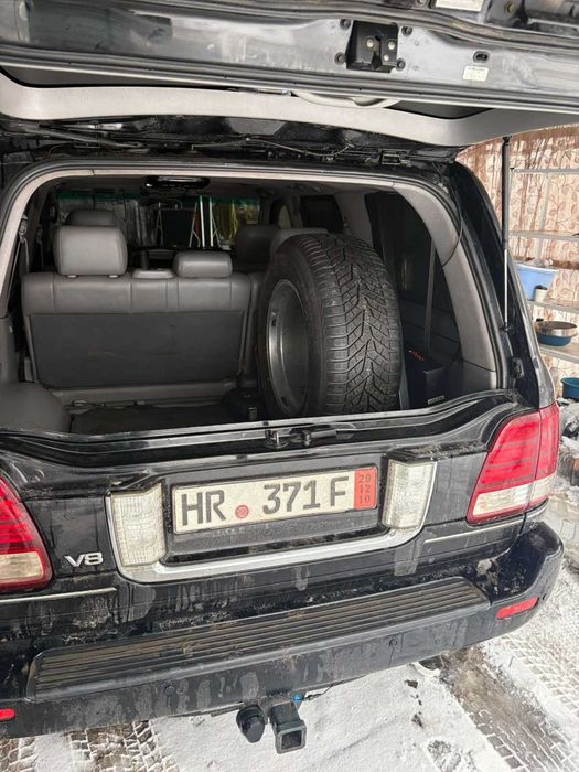 Кріплення запасного колеса Toyota Land Cruiser 100/200, Lexus LX470/LX570