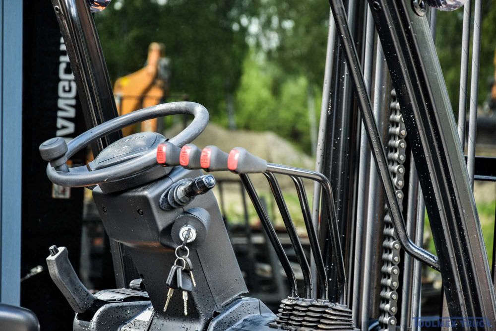 Wózek Widłowy LPG HANGCHA CPYD35 Silnik NISSAN