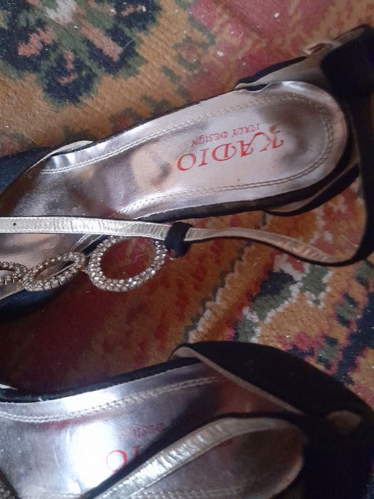 Sprzedam szpilki czarne