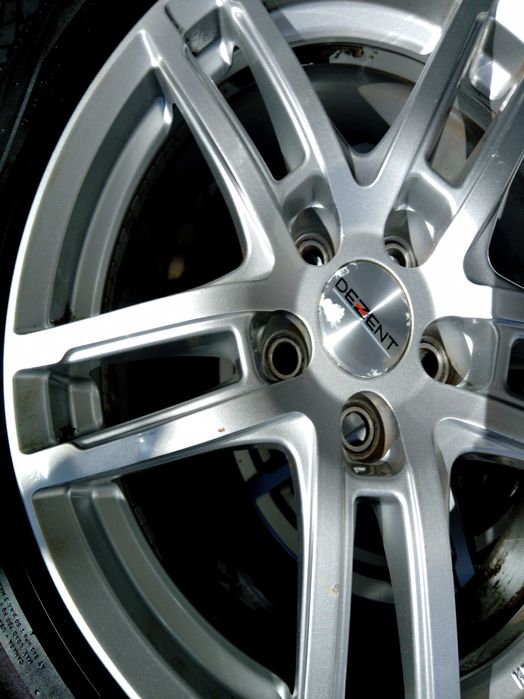Jante 17 DEZENT com peneu
