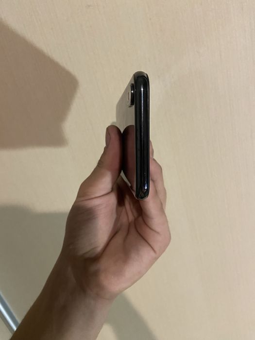 iPhone 10 X на 64  ГБ