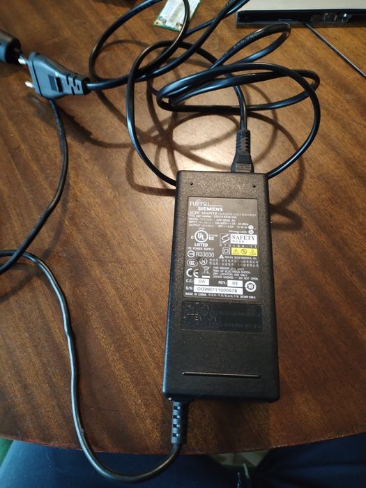 Adaptador de energia CA/CC original Fujitsu ADP-90SB AD (20V 4,5A)
