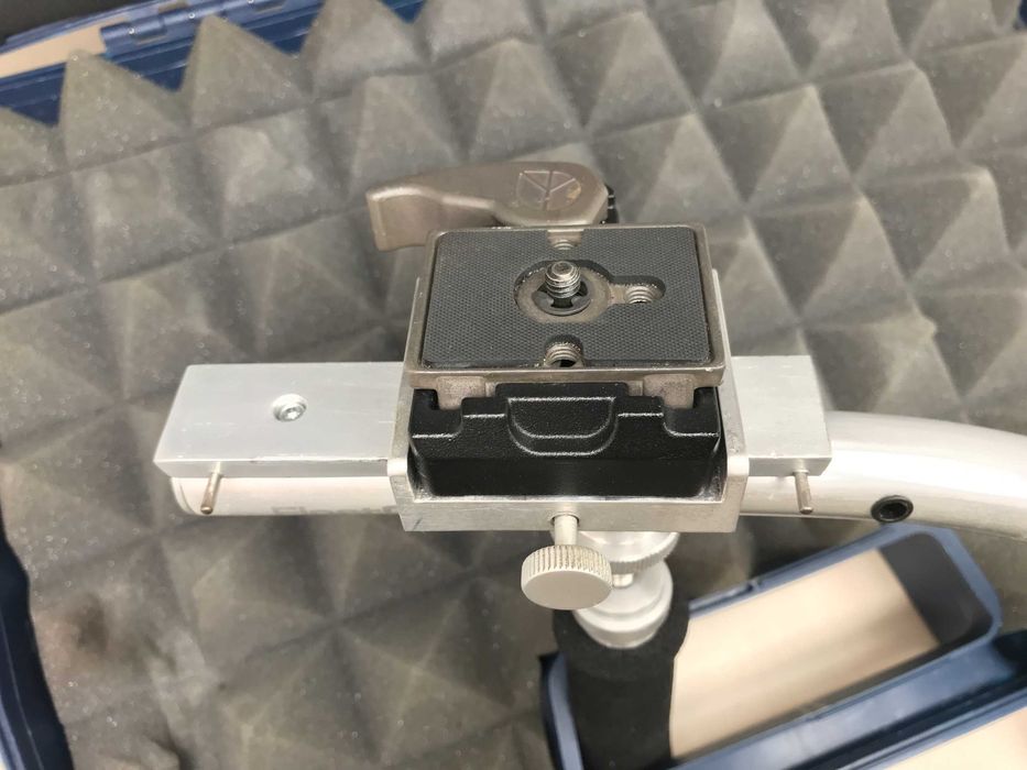 Mechaniczny grawitacyjny stabilizator obrazu kamery FloatCam (gimbal)