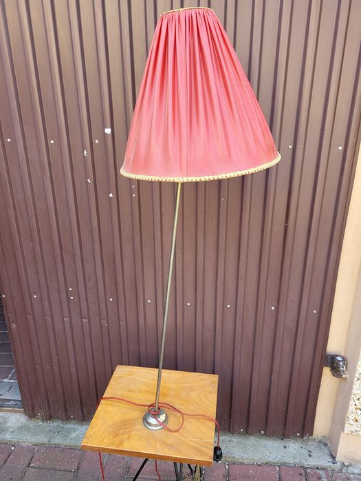Lampa z stolikiem PRL
