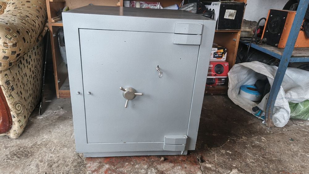 Сейф банковский фирма Раритет