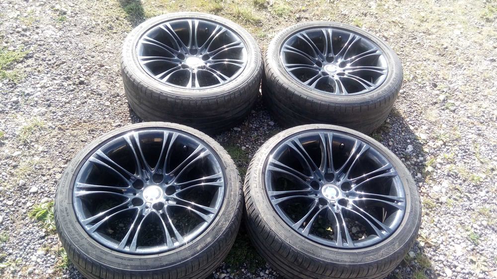 BMW Felgi Aluminiowe M-pakiet 8036570 18 cali 5x120 ET20 8Jx18H2 KOMPLET