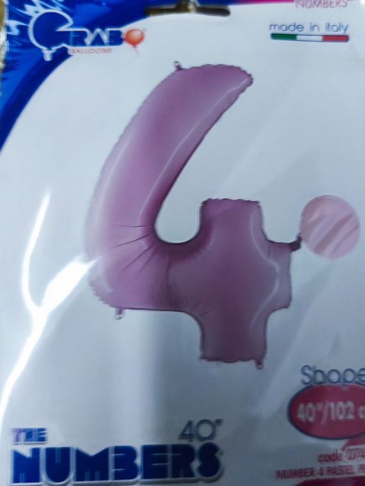 Vários números para aniversário coloridos