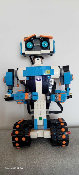 Lego robot 17101