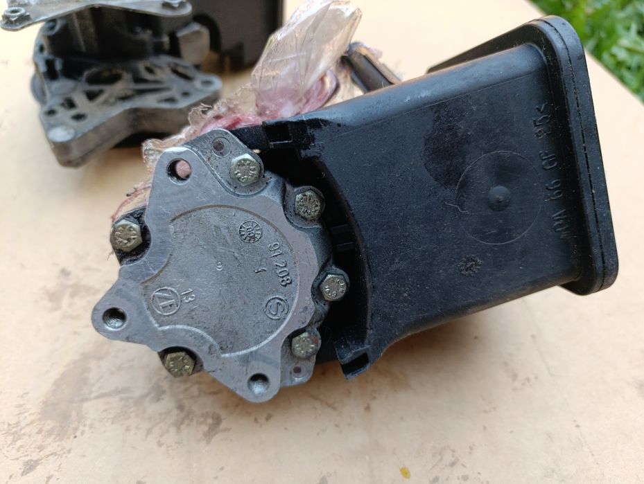 Гідропідсилювач керма БМВ Е39,М57 Е46, Е53 Х5 Гидроусилитель руля BMW