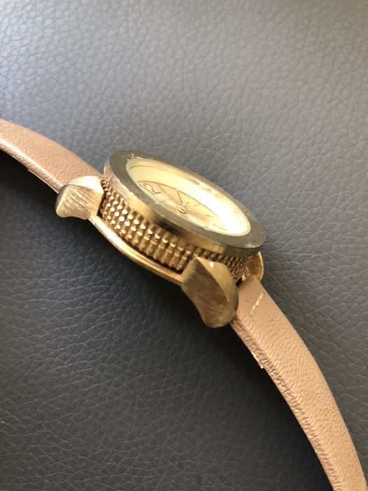 Relógio dourado64729678023553122