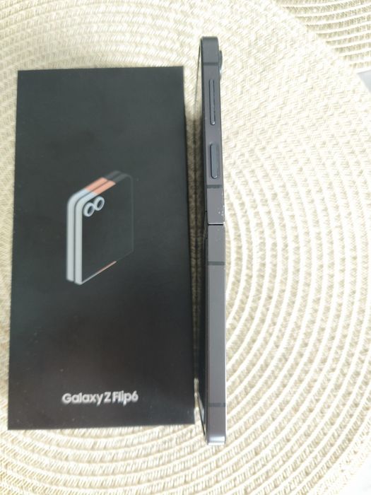 Samsung Galaxy Z Flip 6 – używany, z gwarancją , stan baterii 100%