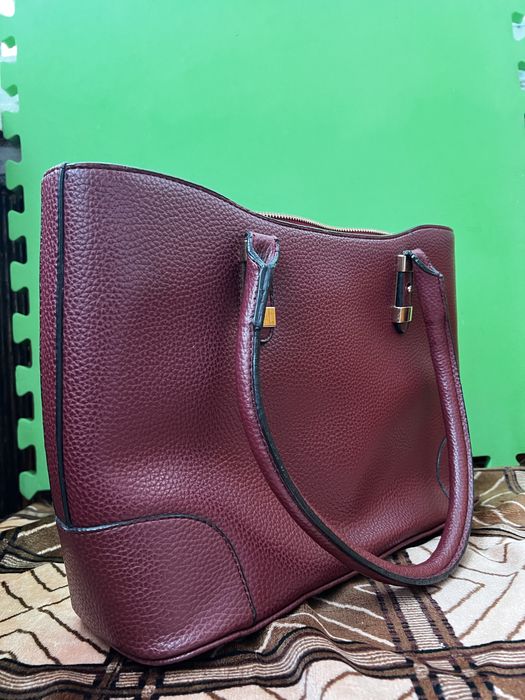 Сумка Prada оригинал большая бордовая