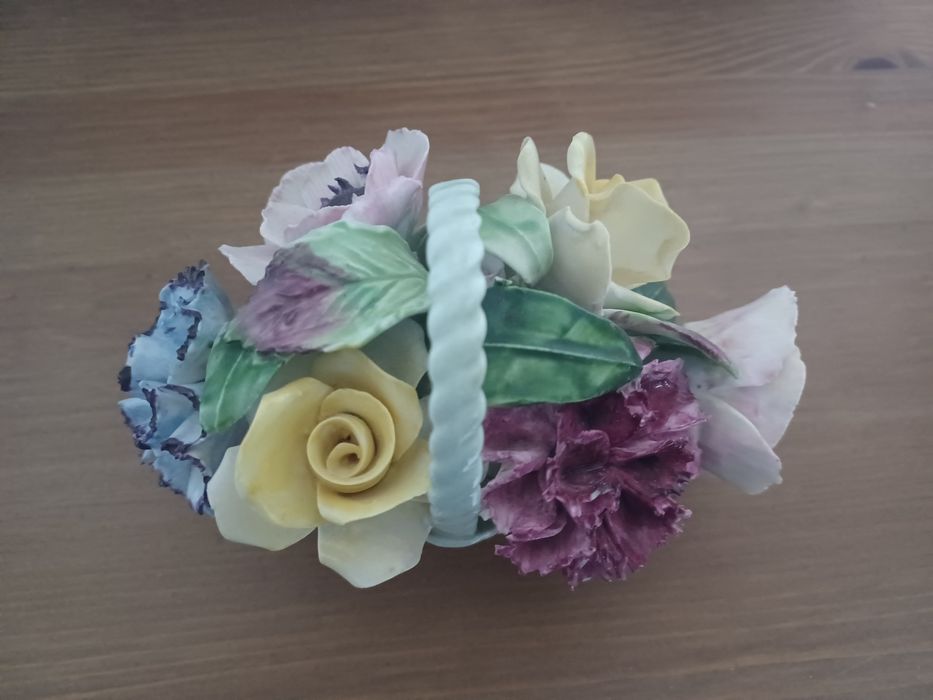Cesto floral em porcelana Adderley (made in England)