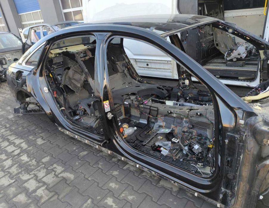 Четверть Audi A8 A8L D5 4N крило кузов разборка