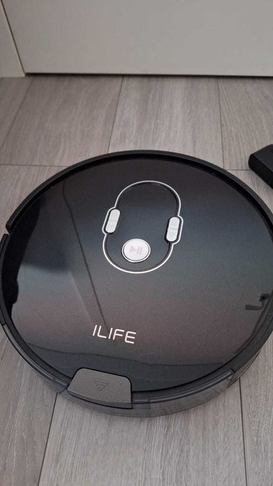 Robot sprzątający iLife A7 - uszkodzony