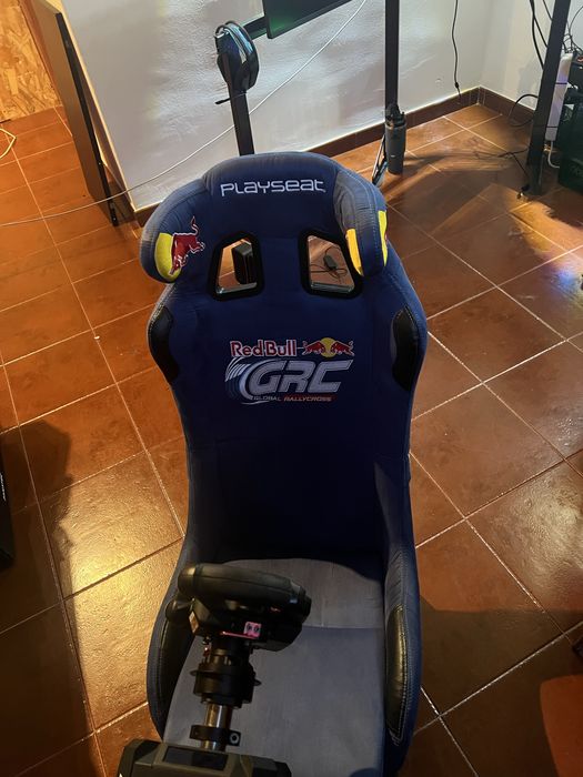Playseat Evolution Pro Red Bull