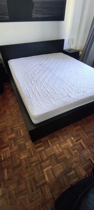 Cama de casal IKEA  + colchão