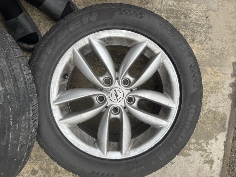 Продам колеса на  Опель віваро R17C 225/60 Зимова .Літо225/55 R17