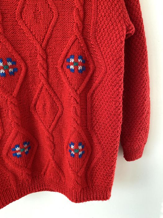 Wełniany czerwony sweter hafty kwiaty handmade vintage wool