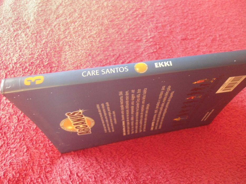 Arcanus-Ekki domina as trevas de Care Santos