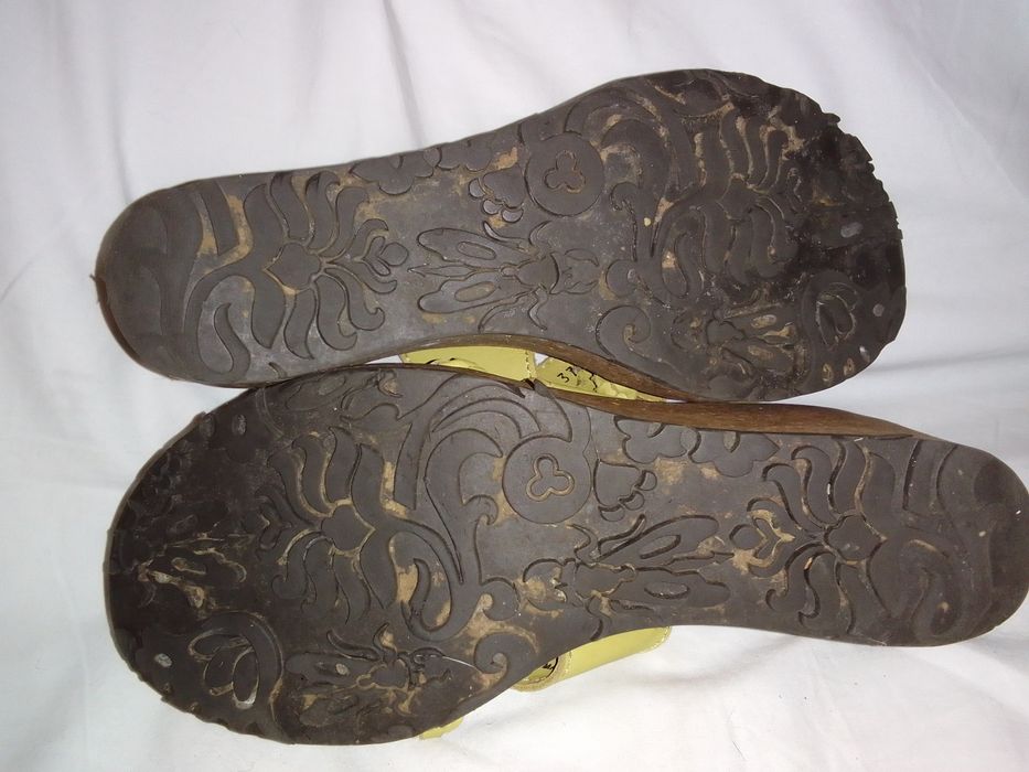 Шлепанцы кожаные на пробковой платформе.