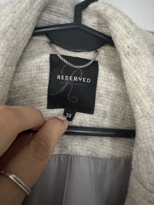 Damski plaszcz reserved