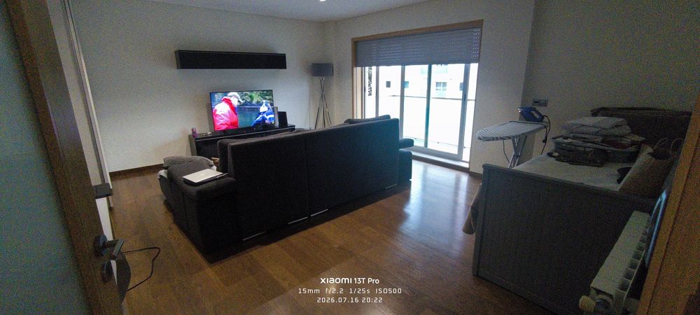 T1 Muito grande Com garagem, arrumos e varanda