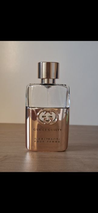 Gucci guilty femme 2021 EDT 30 ml ubytek połowa oryginalne