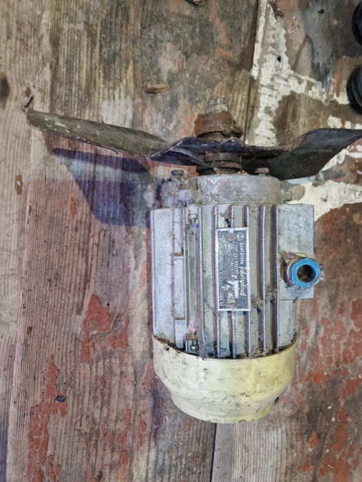 Двигун (мотор) асинхронний