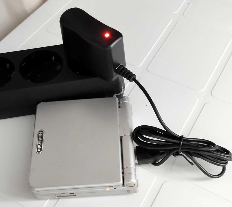 Carregador para GBASP e NDS - Novo e Lacrado
