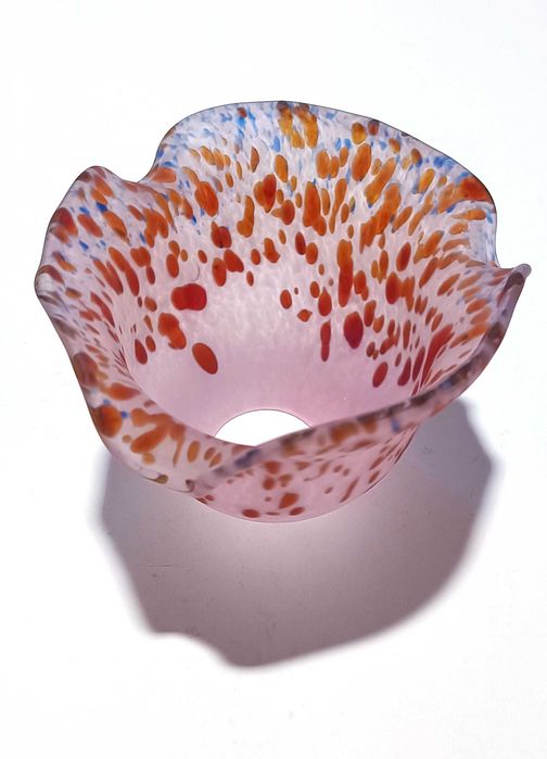 Tulipa rosa com grão vermelho em vidro soprado manual (1 unidade)