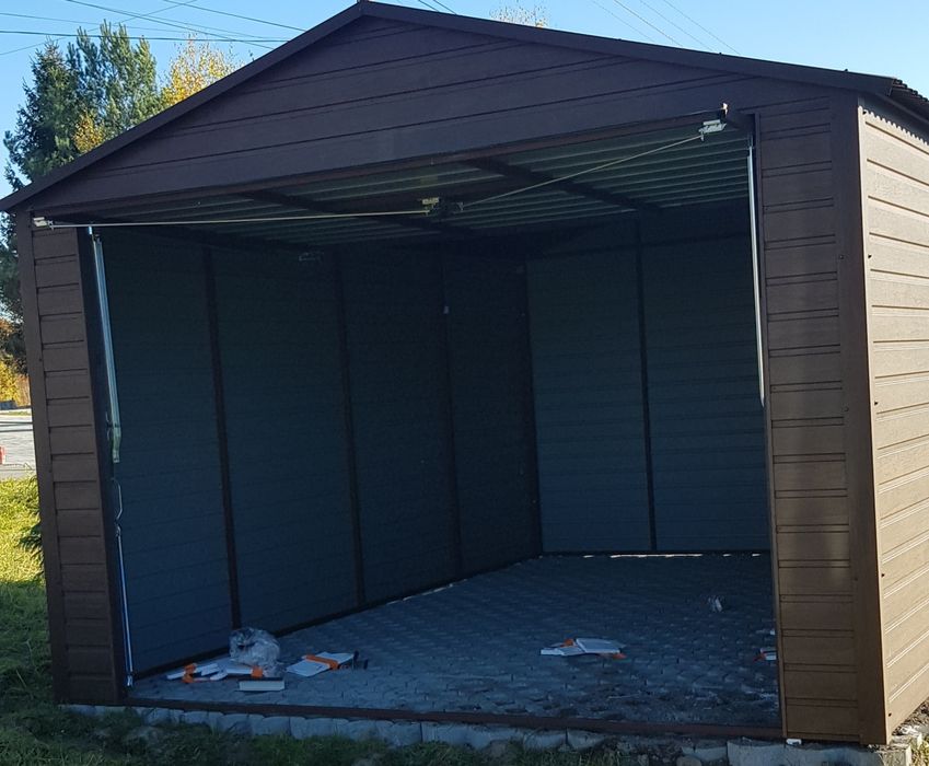 Garaż z dachem dwuspadowym pod różne wymiary , pomiar przy zamówieniu