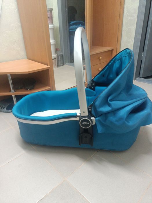 Продам коляску GRACO