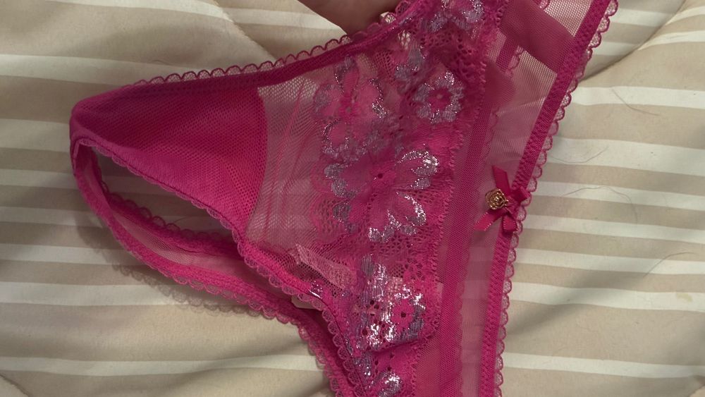 Victoria Secret , różowe majtki M