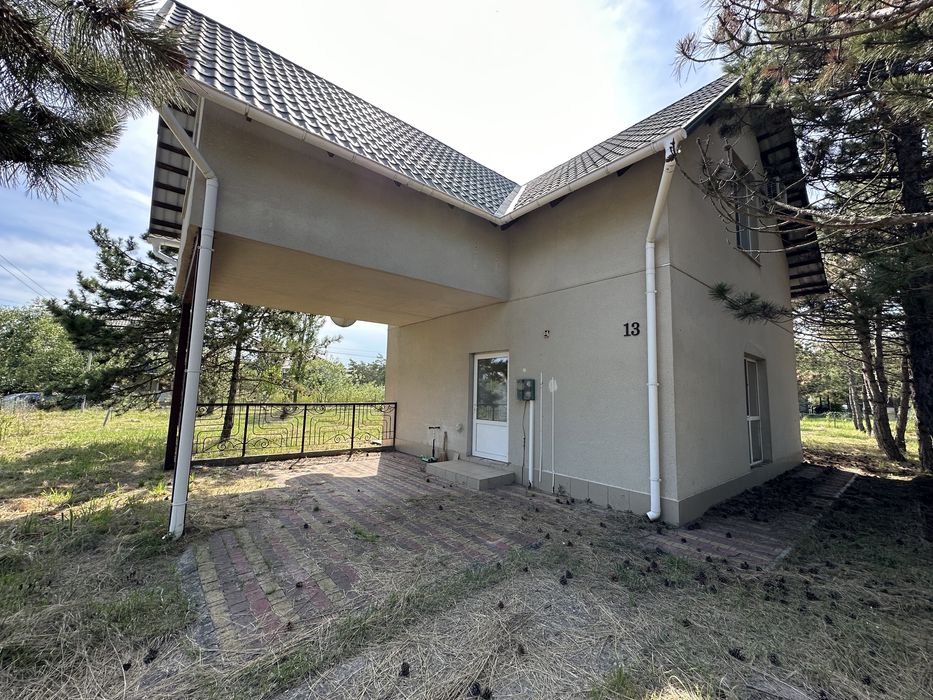 Коттетдж 2-х этажный в сосновом лесу с Коблево.