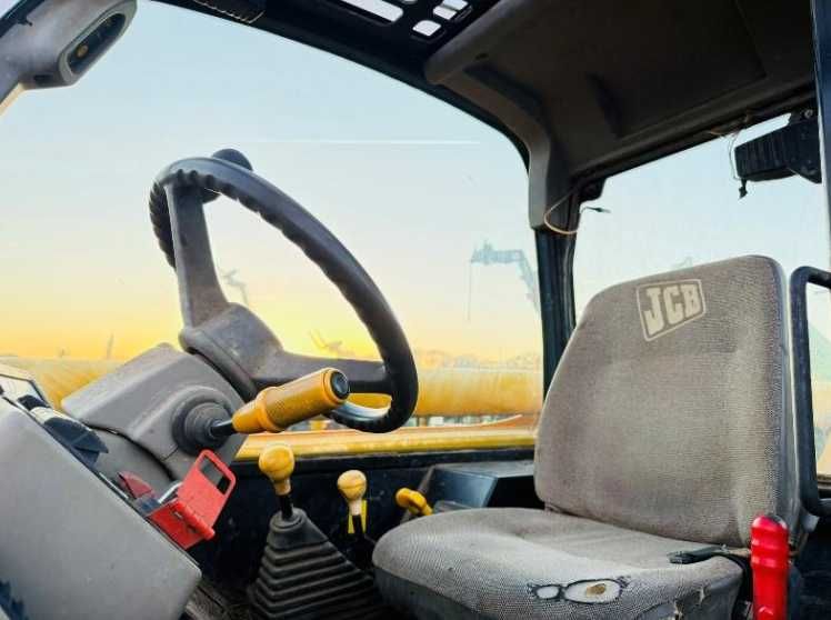 Телескопічний навантажувач JCB 532-120 12 метрів