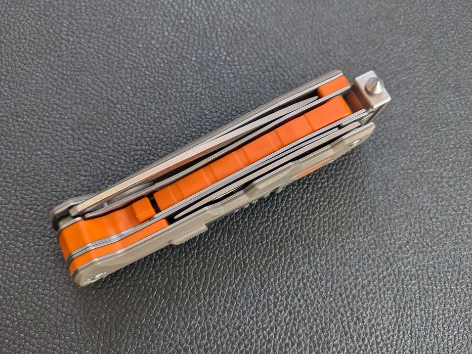 Мультитул. multitool. складной нож мультитул