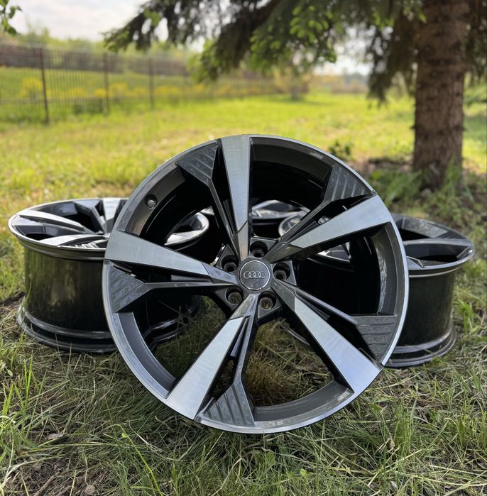 Nowe Oryginalne Felgi Audi RS Q8 SQ8 Q8 R21 5x112 10.5J ET25 4KE601025H