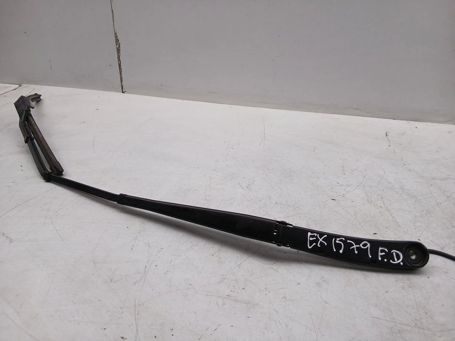 Haste / braço de escova limpa vidros frente direita TESLA Model Y (5YJ