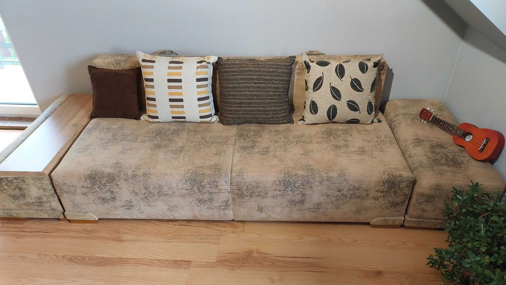 Sofa z pufami INDIANA