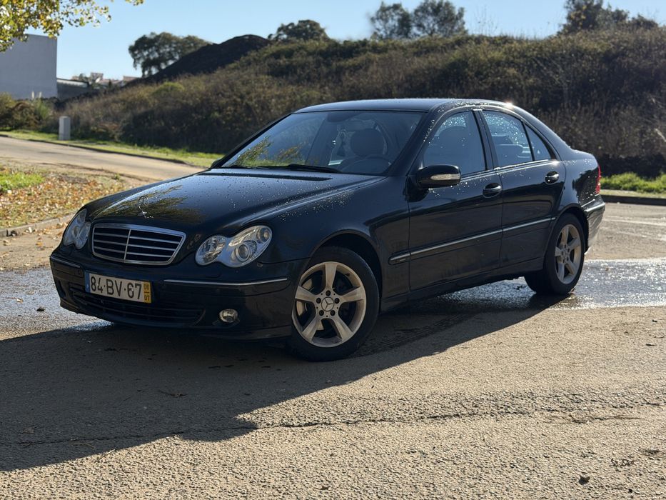 Mercedes C220 APENAS 154 MIL KMS