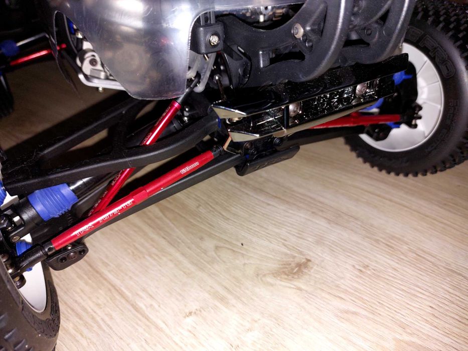 Traxxas revo 3.3 platinum edition