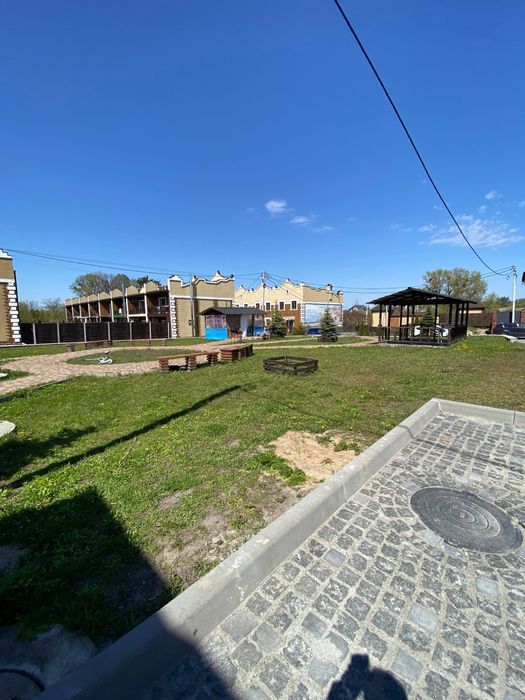Кутовий таунхаус з ремонтом . Білогородка