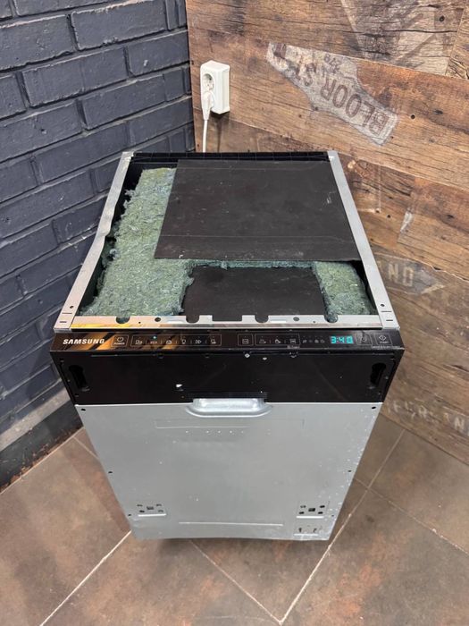 Вбудована посудомийна машина Samaung DW50R405BB