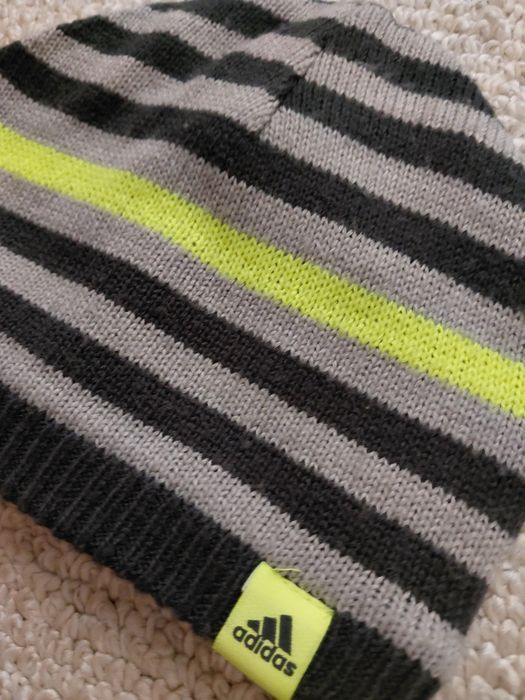 Czapka dziecięca w paski jesień zima Adidas
